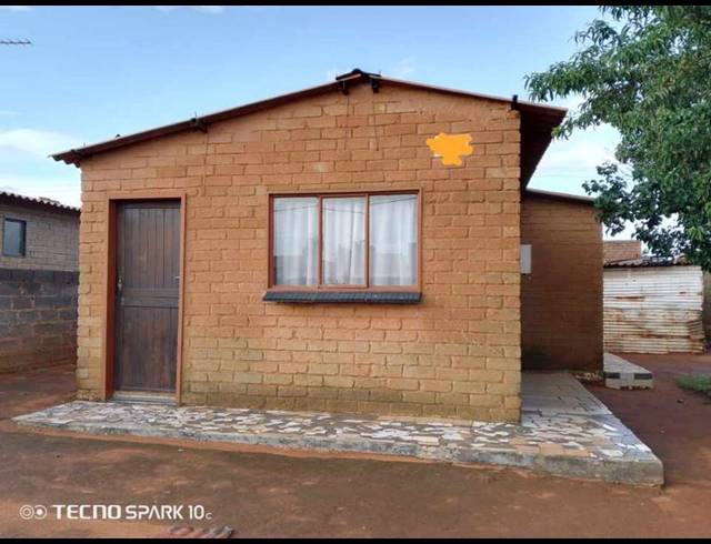 2 BEDROOM HOUSE FOR SALE IN RIETVALLEI
